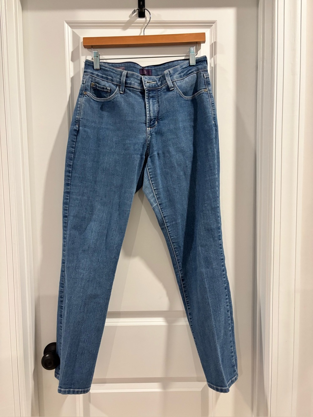 NYDJ Straight Leg Jeans in Medium Blue Wash